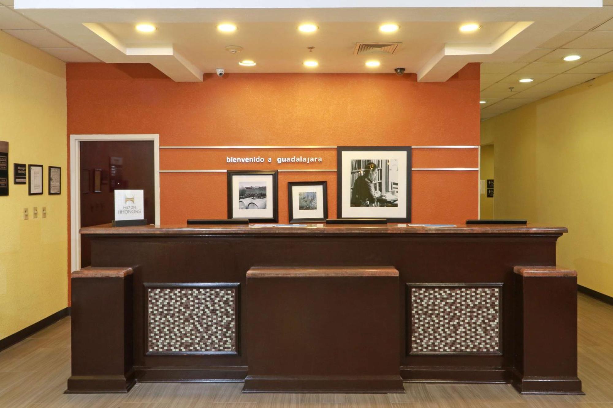 Hampton By Hilton Guadalajara-aeropuerto Hotel Las Pintas
